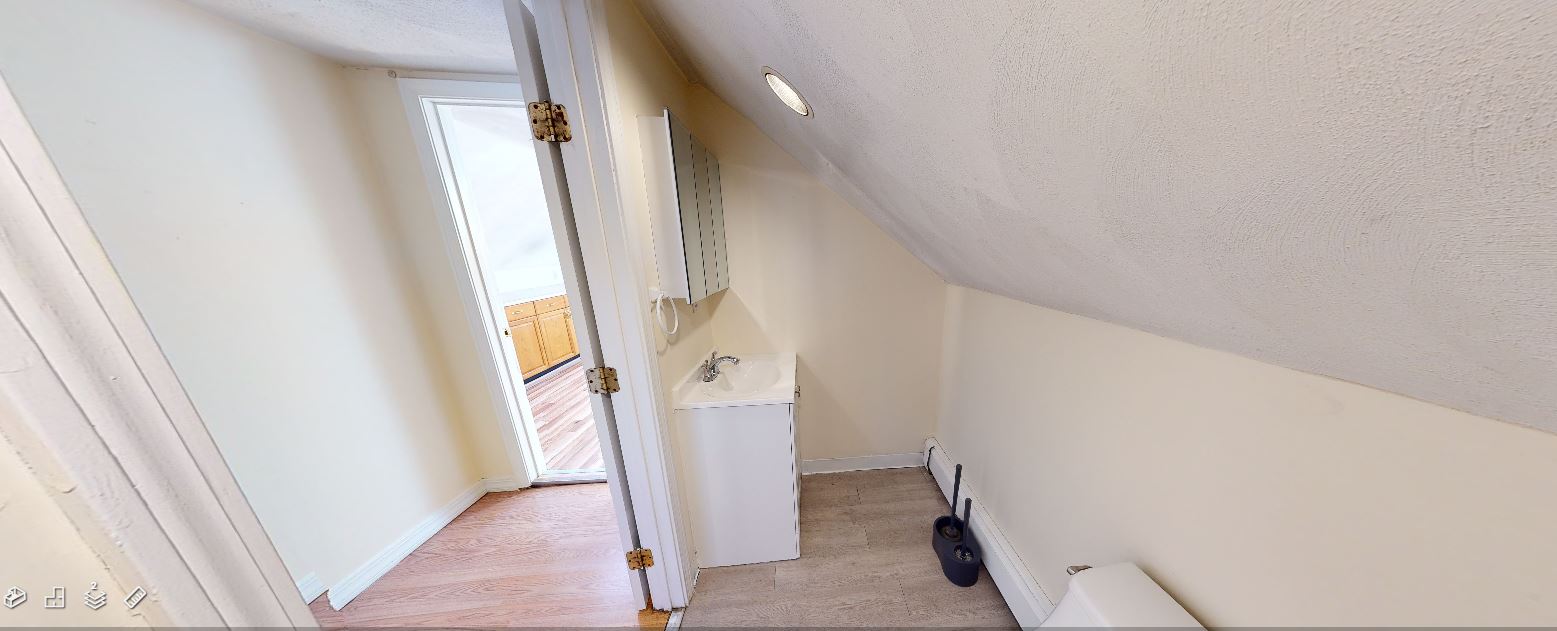 4 bed, 2 bath apartment for rent at 124 Bonner Ave Unit 2, South Medford — photo 33 of 38