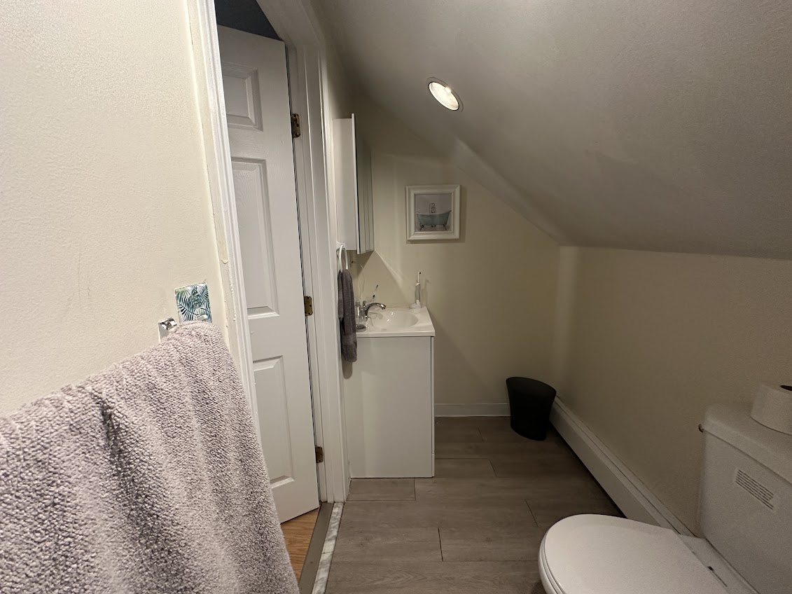 4 bed, 2 bath apartment for rent at 124 Bonner Ave Unit 2, South Medford — photo 17 of 38