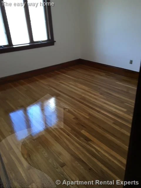 2 bed, 1 bath apartment for rent at 124 Bowdoin St, Tufts University — photo 2 of 10