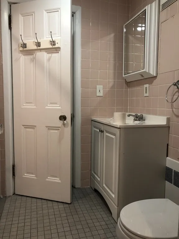 2 bed, 1 bath apartment for rent at 124 Bowdoin St Unit 37, Beacon Hill — photo 5 of 12