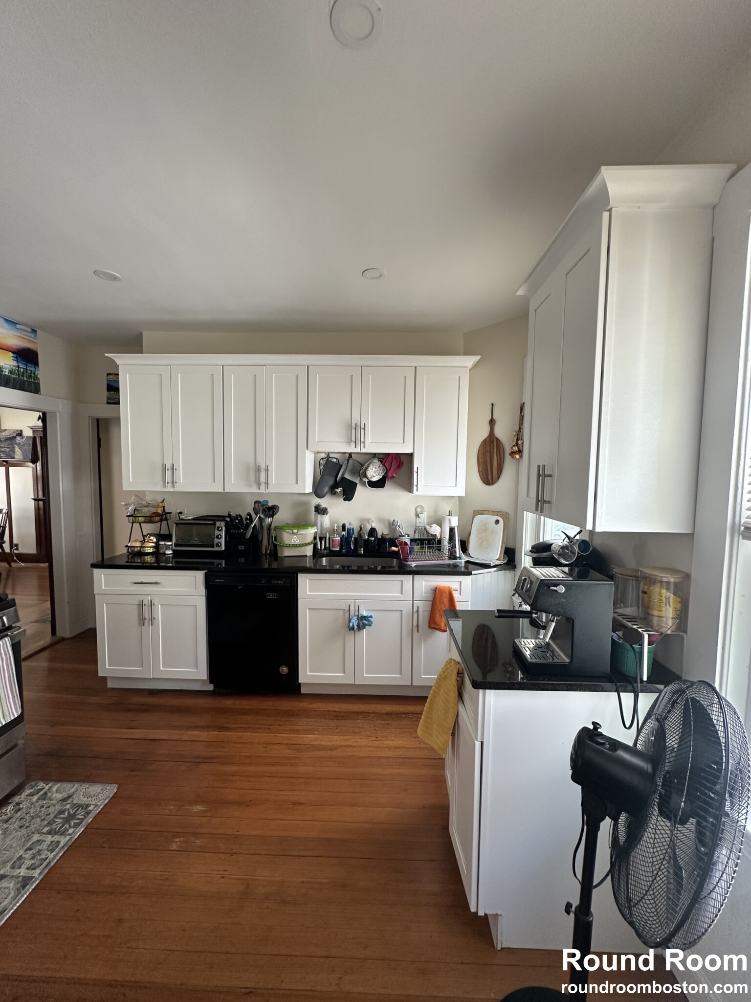 4 bed, 1.5 bath apartment for rent at 124 Brooks St Unit 1, Brighton — photo 2 of 25