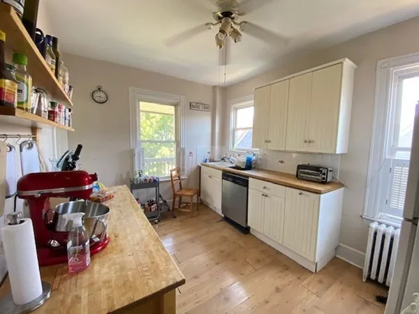 4 bed, 2 bath apartment for rent at 124 Calumet St Unit 3, Mission Hill — photo 14 of 24
