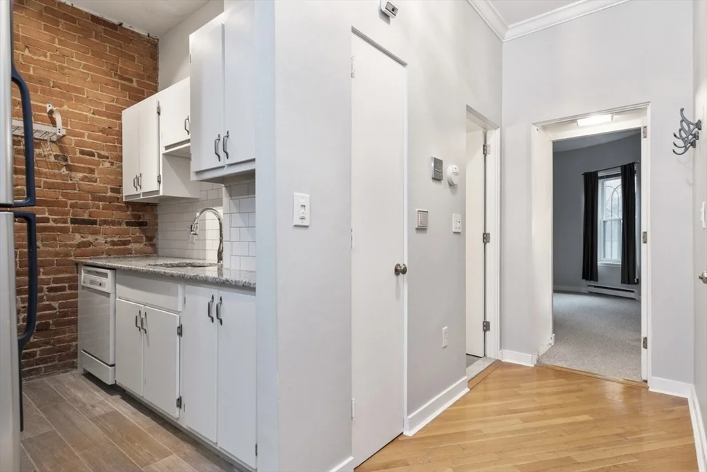 1 bed, 1 bath apartment for rent at 124 Chandler St Unit 2, South End — photo 5 of 7