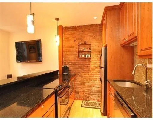 1 bed, 1 bath apartment for rent at 124 Chandler Unit A, Back Bay — photo 3 of 11