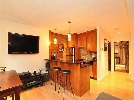 1 bed, 1 bath apartment for rent at 124 Chandler Unit A, Back Bay — photo 1 of 11