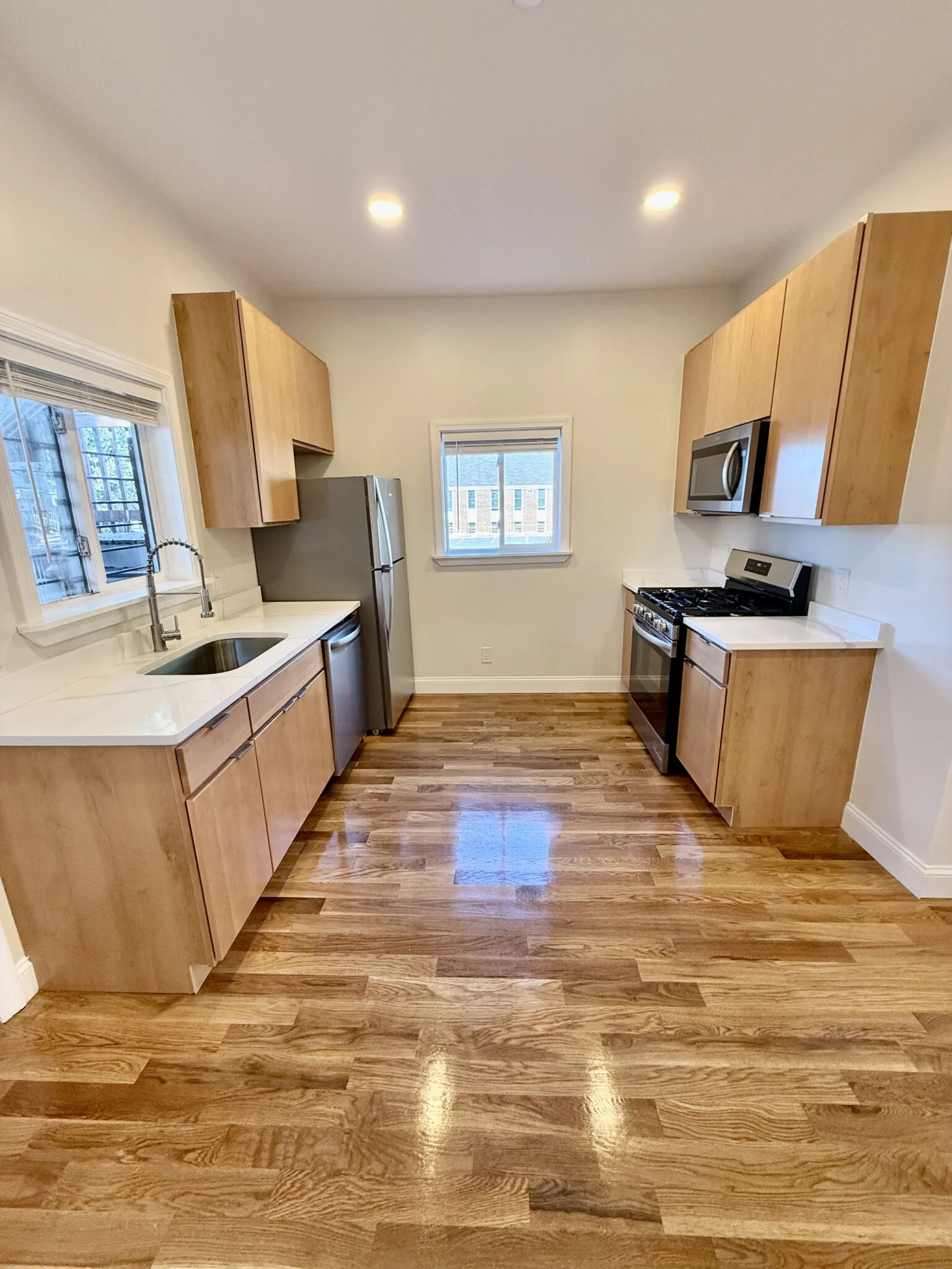 2 bed, 1 bath apartment for rent at 124 Chestnut St Unit 1, Lynn