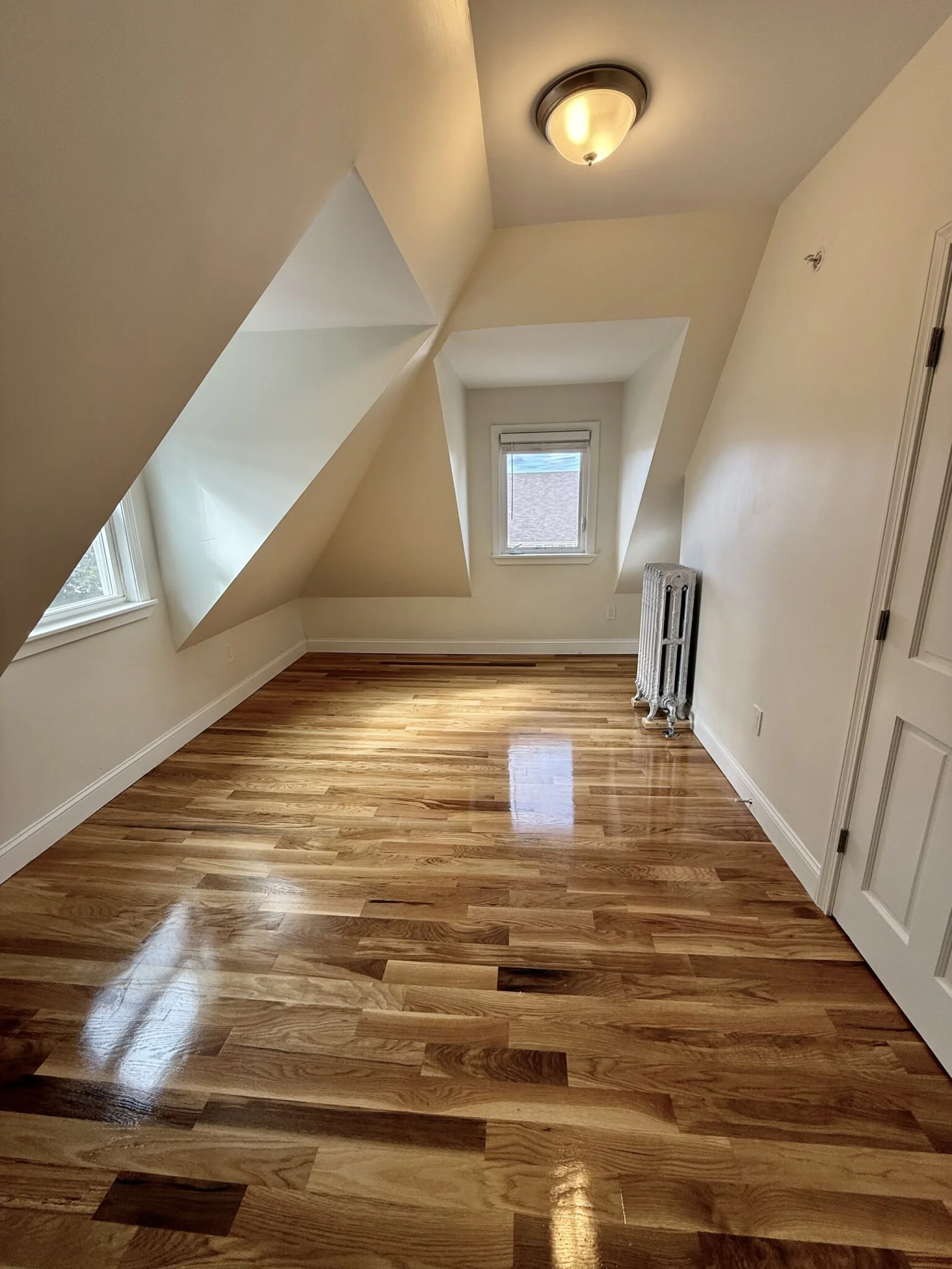5 bed, 2 bath apartment for rent at 124 Chestnut St Unit 2, Lynn — photo 7 of 13