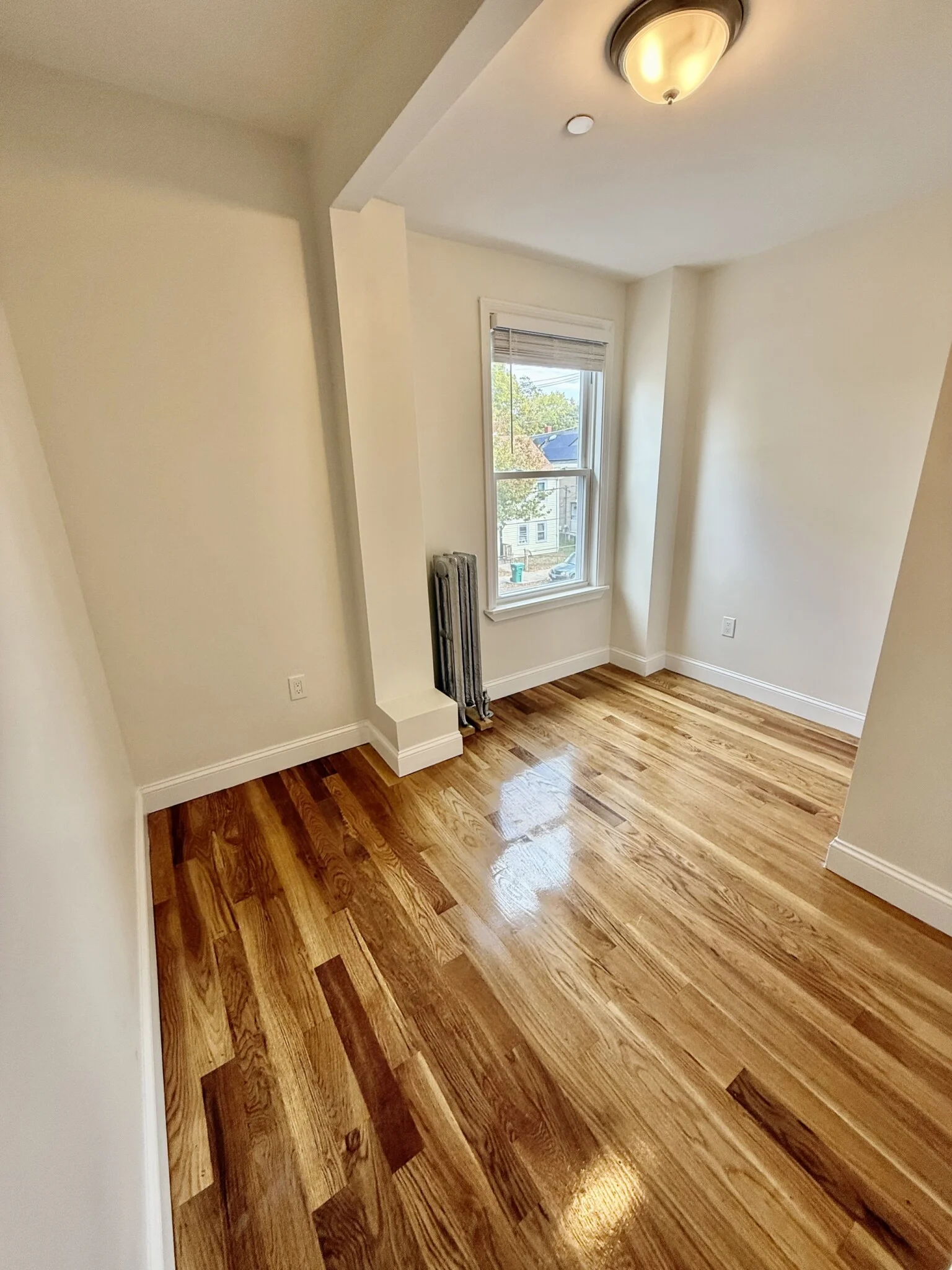 5 bed, 2 bath apartment for rent at 124 Chestnut St Unit 2, Lynn — photo 11 of 13