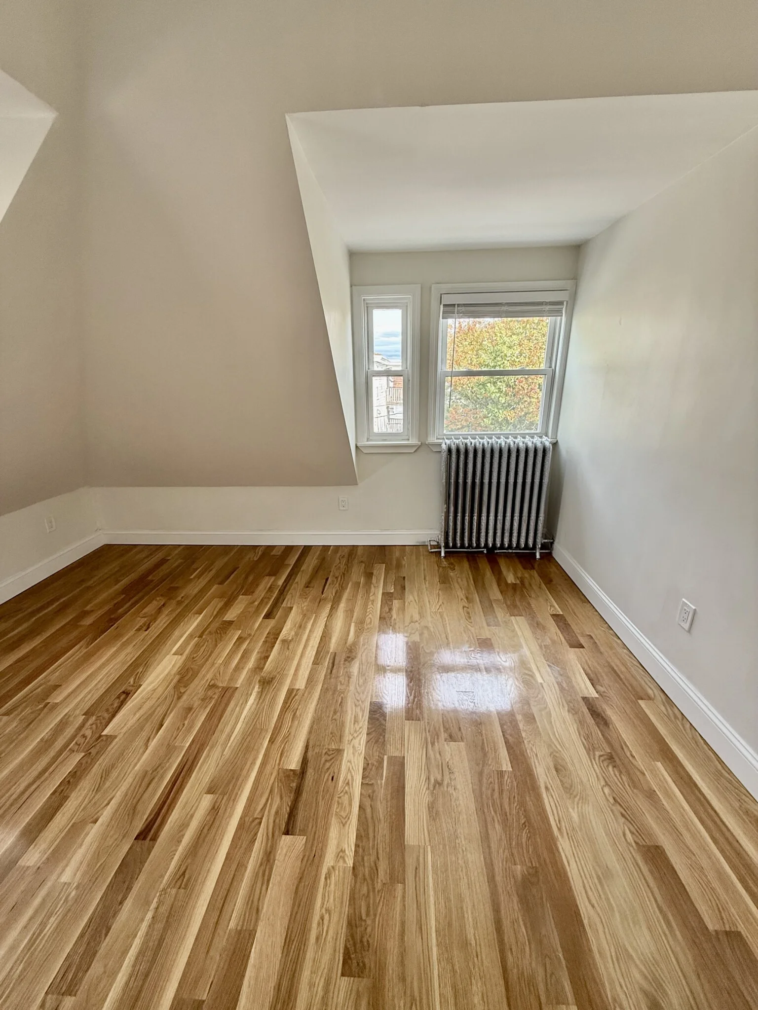 5 bed, 2 bath apartment for rent at 124 Chestnut St Unit 2, Lynn — photo 10 of 13