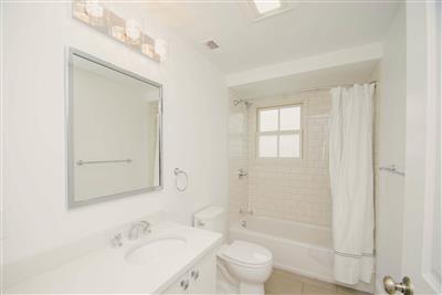 4 bed, 2 bath apartment for rent at 124 Columbia St Unit 2, The Port — photo 6 of 17