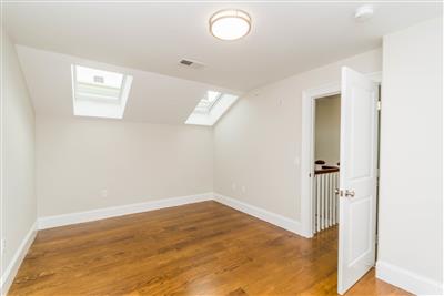 4 bed, 2 bath apartment for rent at 124 Columbia St Unit 2, The Port — photo 13 of 17
