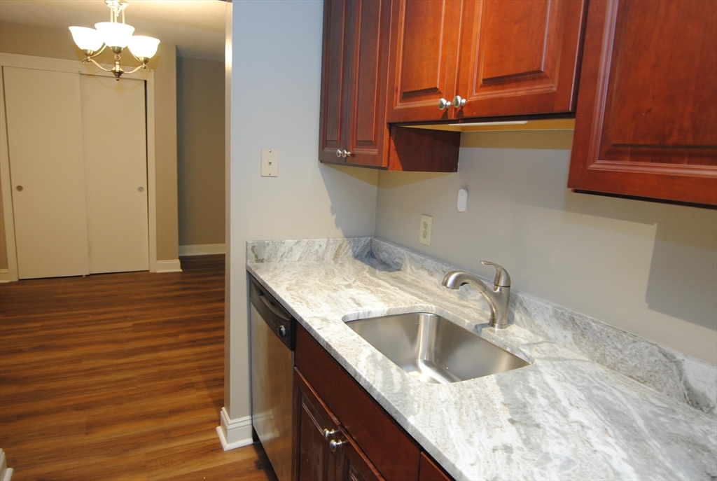 2 bed, 1 bath apartment for rent at 124 Eastern Ave Unit 11, Manchester — photo 5 of 9