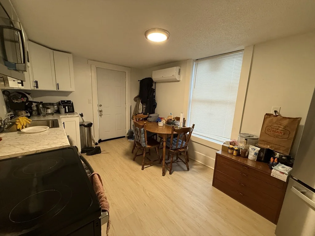 1 bed, 1 bath apartment for rent at 124 Felton St Unit 2, Waltham — photo 7 of 14