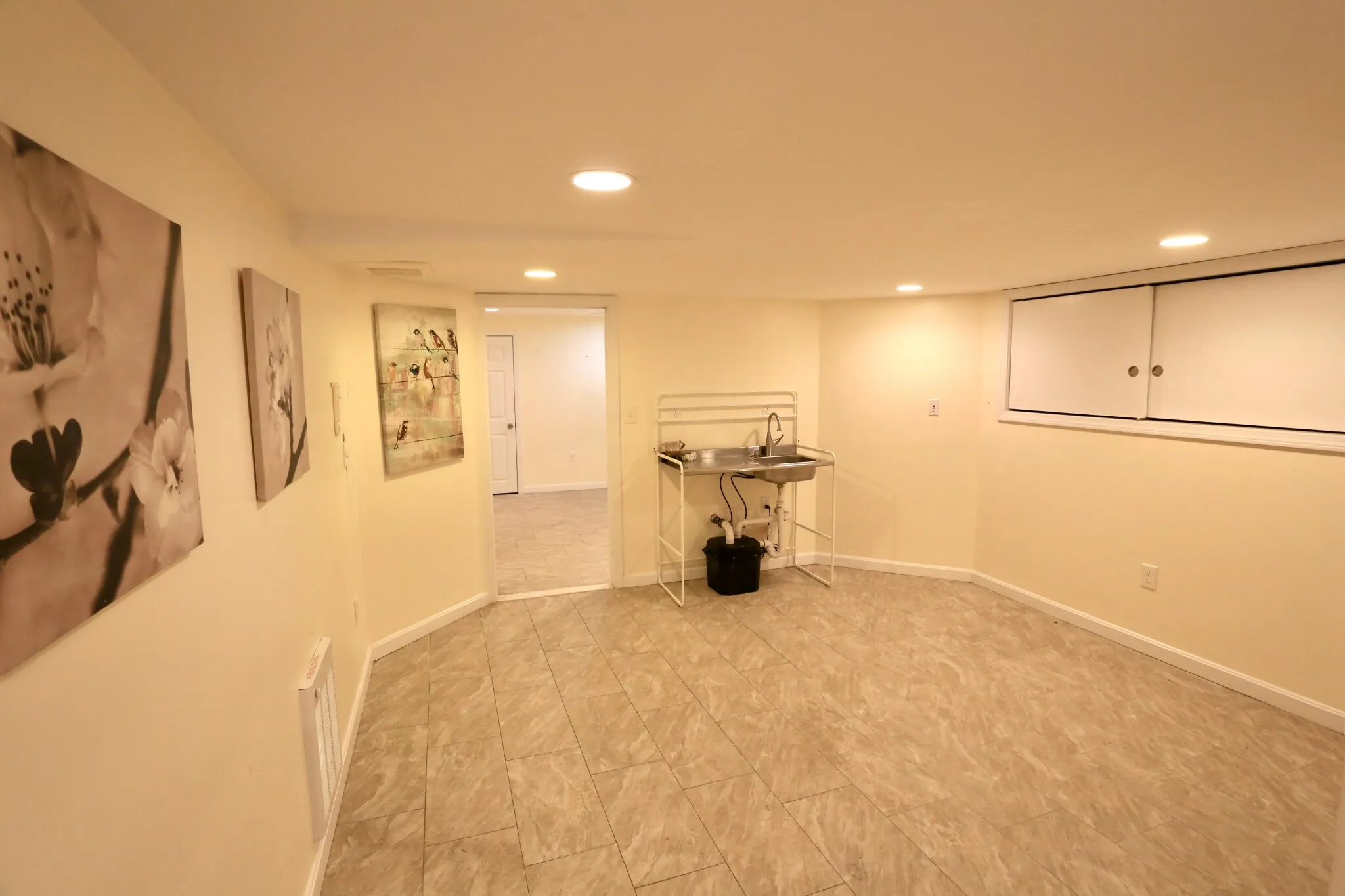 3 bed, 2 bath apartment for rent at 124 Forest St Unit 1, Medford — photo 6 of 8