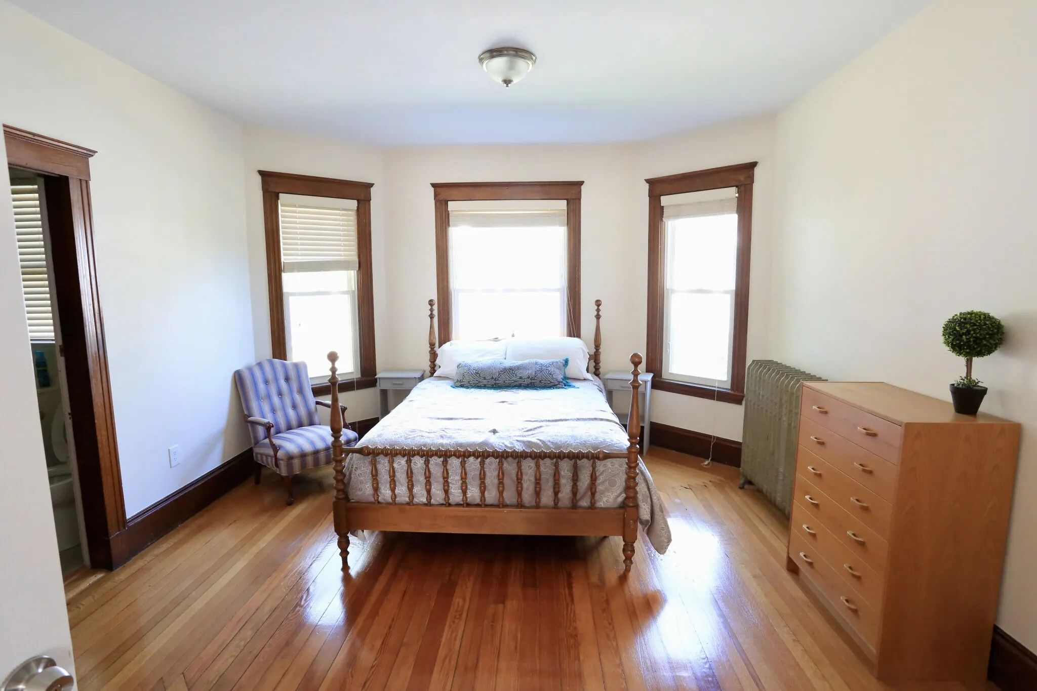 3 bed, 2 bath apartment for rent at 124 Forest St Unit 1d, Medford