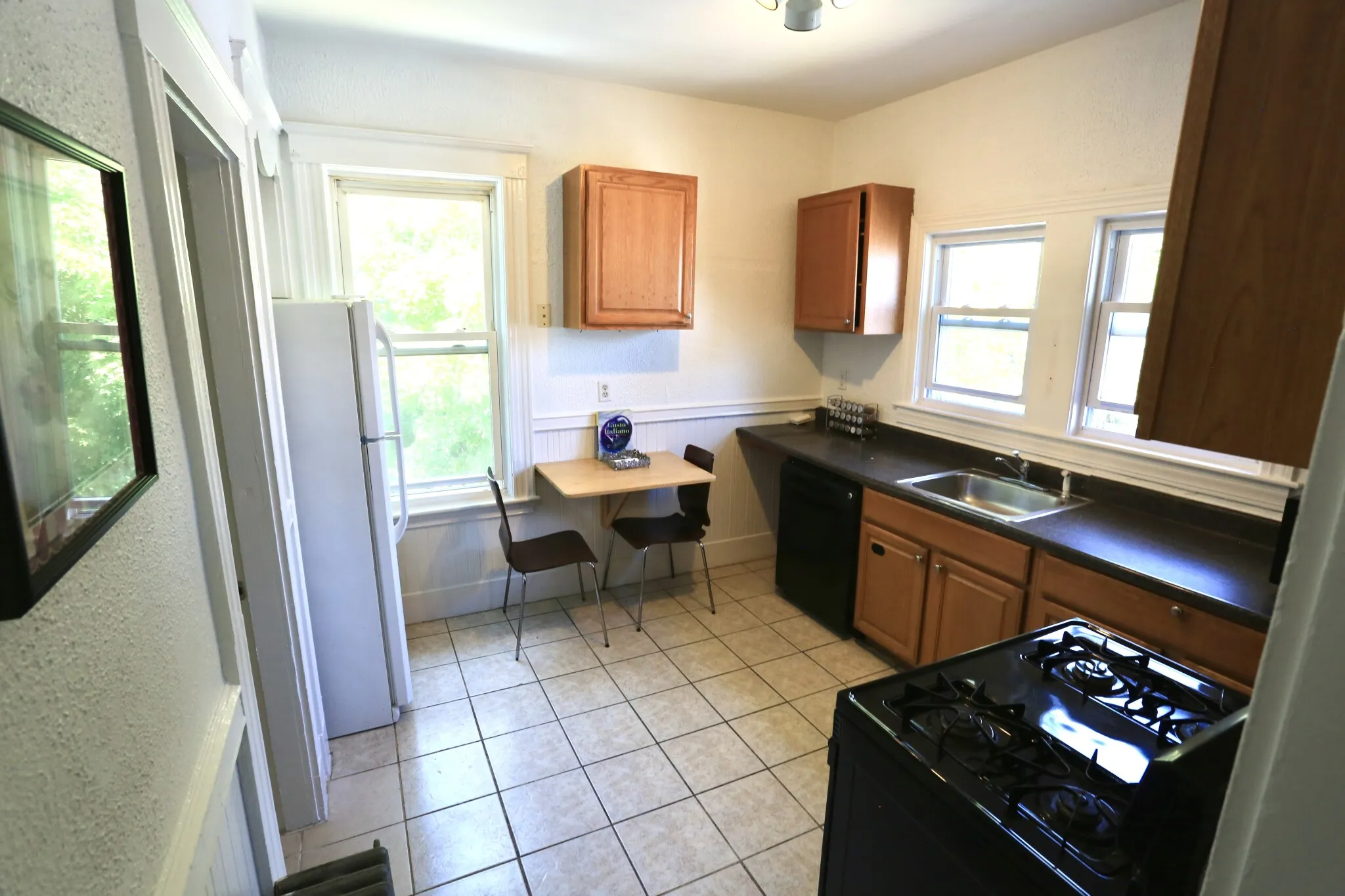 3 bed, 1 bath apartment for rent at 124 Forest St Unit 2, Medford