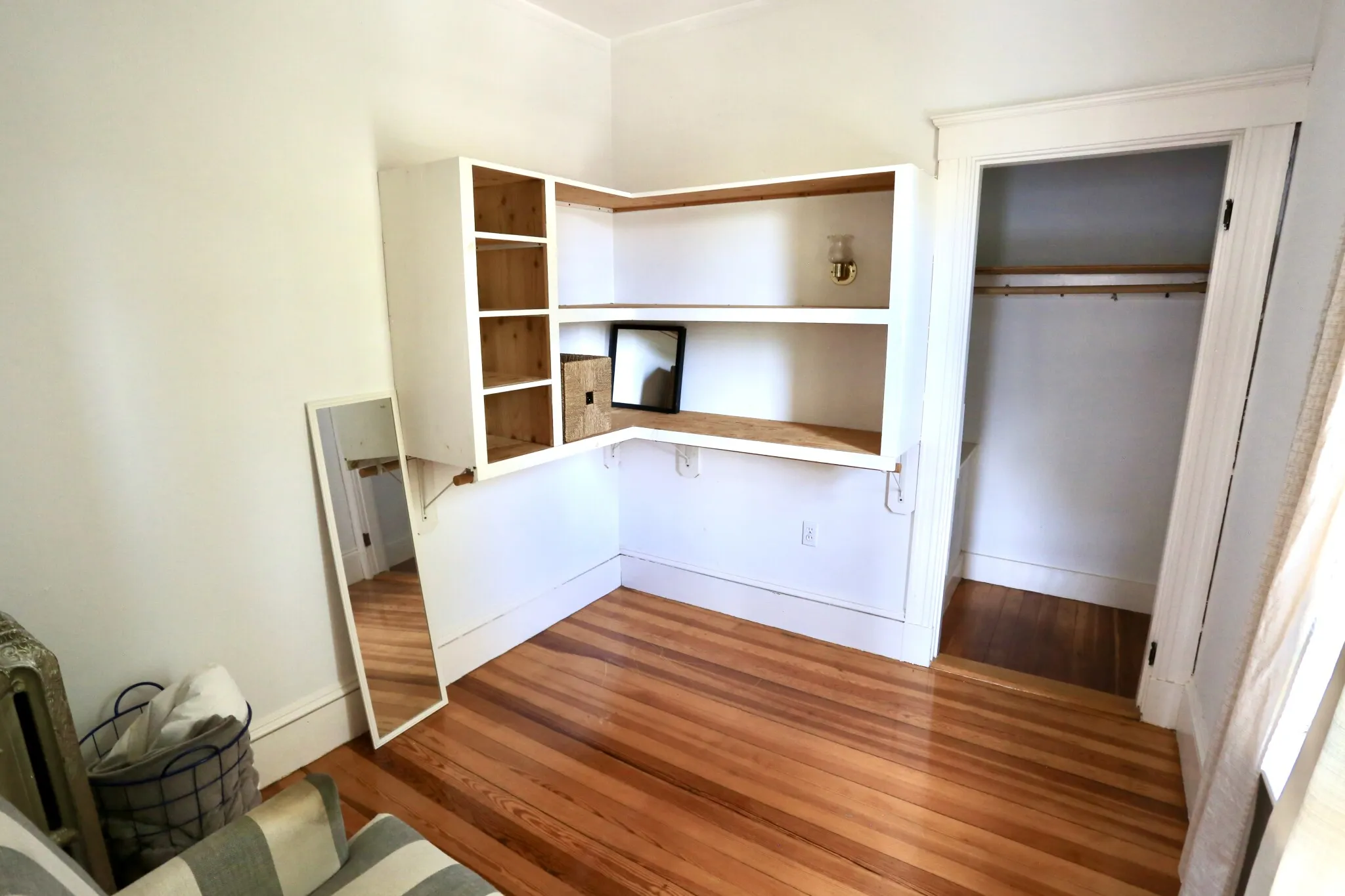 3 bed, 1 bath apartment for rent at 124 Forest St Unit 2, Medford — photo 2 of 6