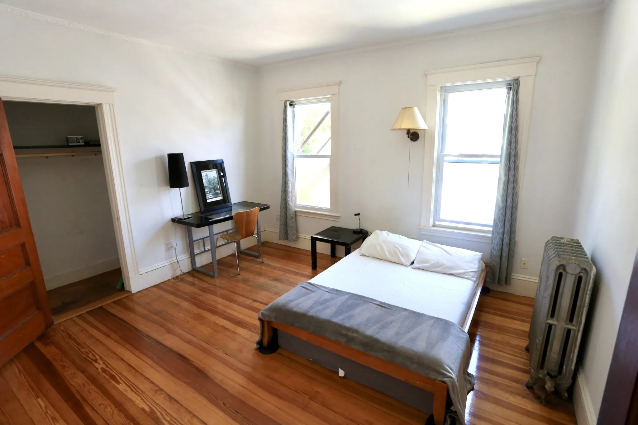 3 bed, 1 bath apartment for rent at 124 Forest St Unit 2, Medford — photo 4 of 6