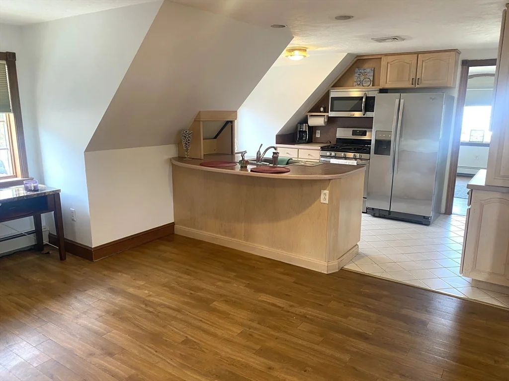 2 bed, 1 bath apartment for rent at 124 Gardiner Rd Unit CH, Quincy — photo 4 of 21
