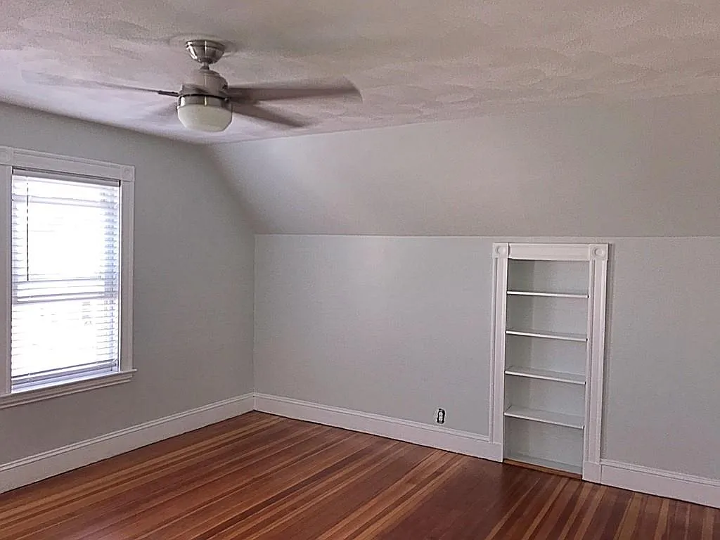 1 bed, 1 bath apartment for rent at 124 Grant Ave Unit 3, Medford — photo 2 of 7