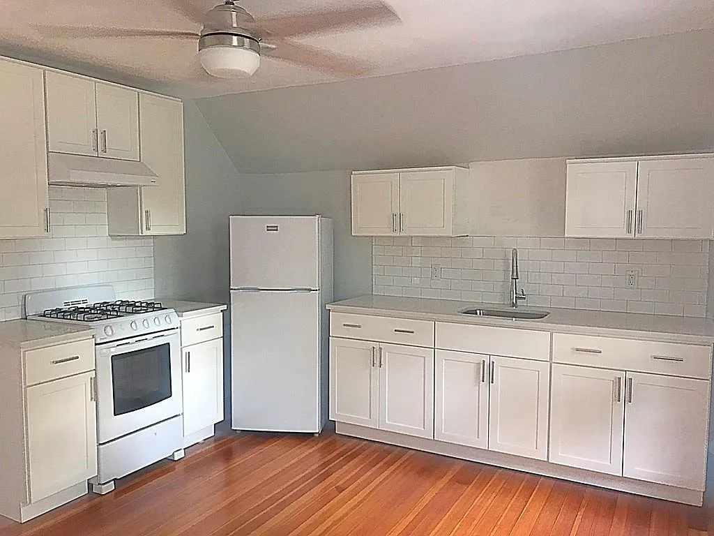 1 bed, 1 bath apartment for rent at 124 Grant Ave Unit 3, Medford