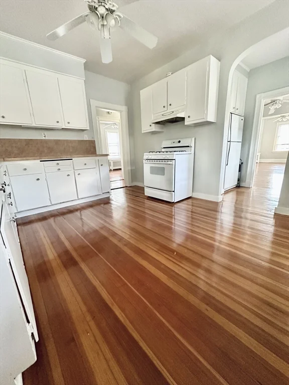 2 bed, 1 bath apartment for rent at 124 Grant Unit 2, Medford — photo 6 of 7