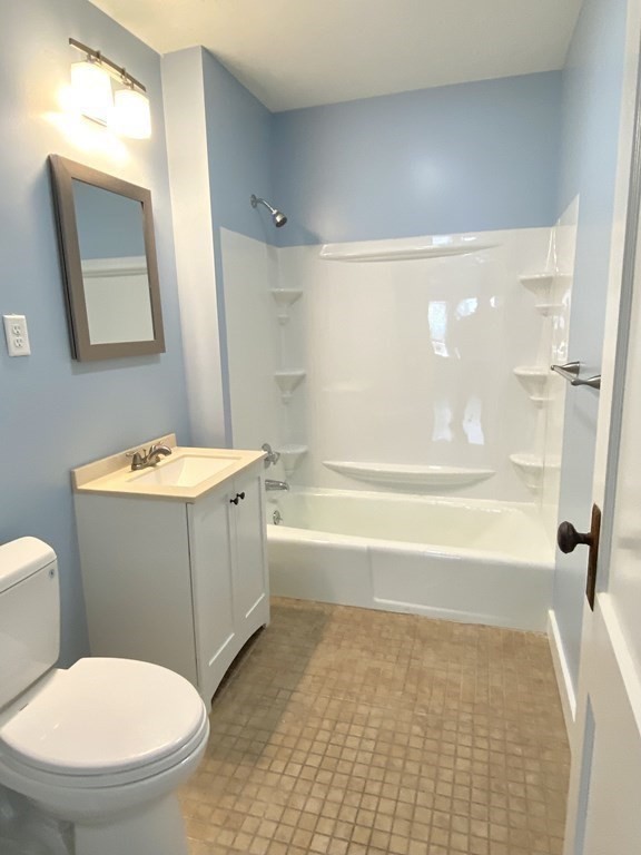2 bed, 1 bath apartment for rent at 124 Heywood St Unit 2, Worcester — photo 7 of 8