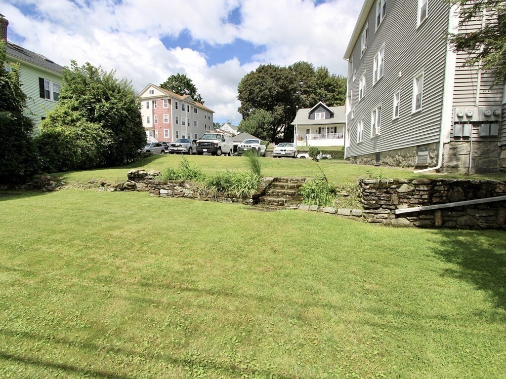2 bed, 1 bath apartment for rent at 124 Heywood St Unit 2, Worcester — photo 8 of 8