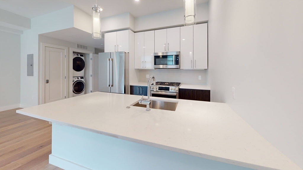 Studio bed, 1 bath apartment for rent at 124 Highland Ave Unit 101, Somerville