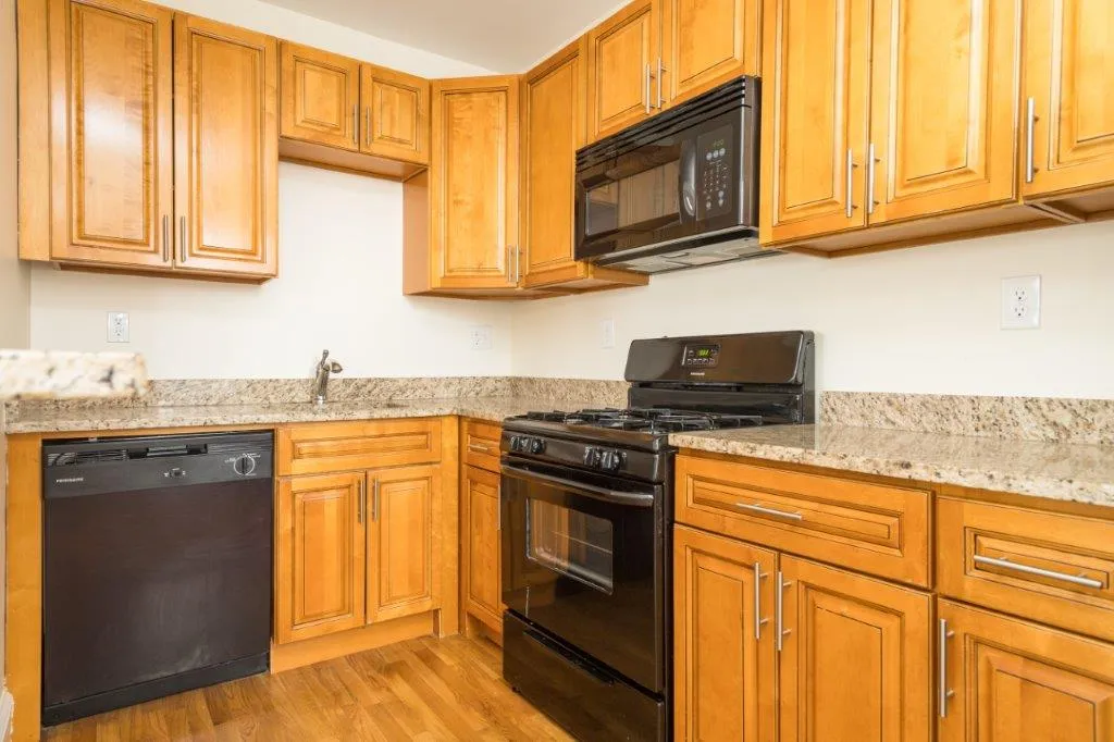 2 bed, 1 bath apartment for rent at 124 Highland Ave Unit 31, Spring Hill — photo 4 of 13