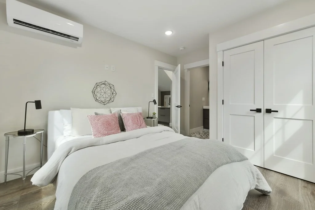 5 bed, 4+ bath apartment for rent at 124 Holworthy, Strawberry Hill — photo 16 of 33