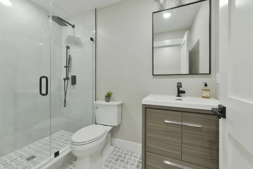 5 bed, 4+ bath apartment for rent at 124 Holworthy, Strawberry Hill — photo 31 of 33