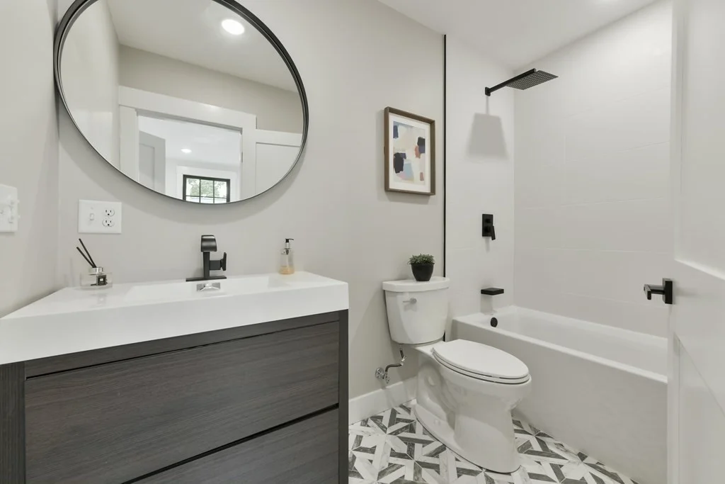 5 bed, 4+ bath apartment for rent at 124 Holworthy, Strawberry Hill — photo 17 of 33
