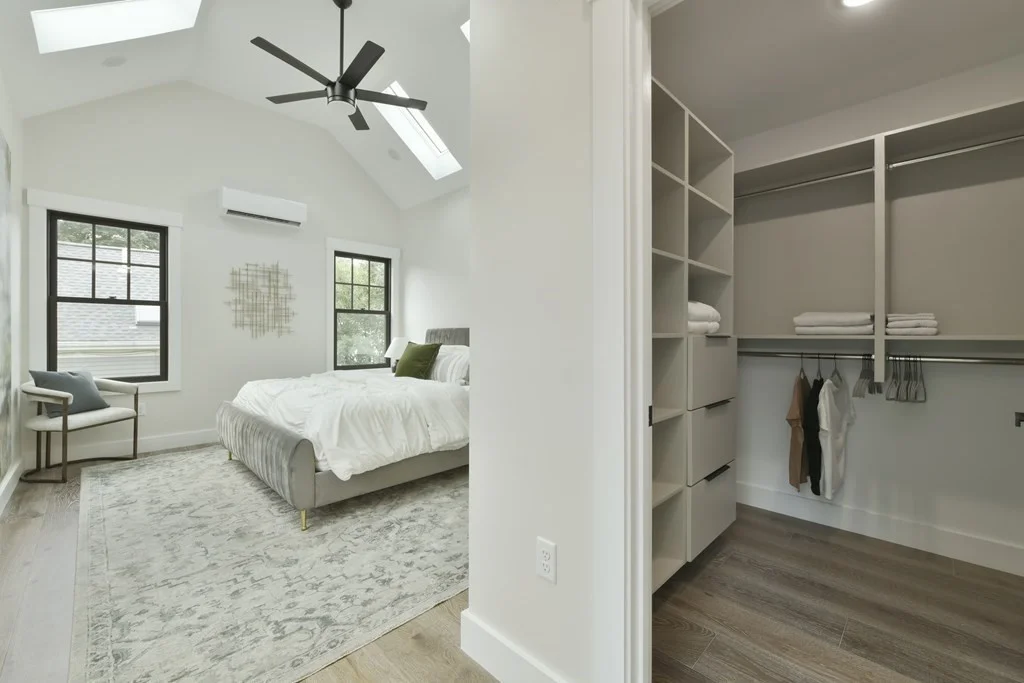 5 bed, 4+ bath apartment for rent at 124 Holworthy, Strawberry Hill — photo 13 of 33