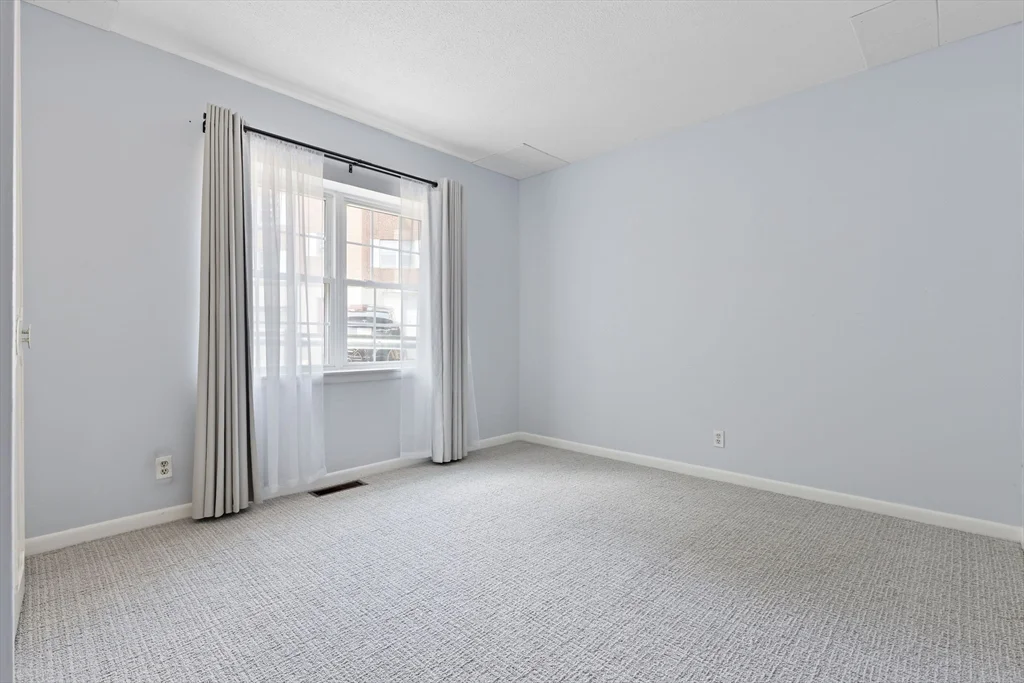 3 bed, 2 bath apartment for rent at 124 Lake Shore Rd Unit 2, Brighton — photo 11 of 22