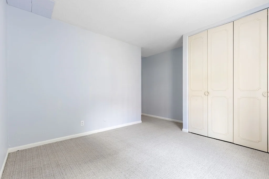 3 bed, 2 bath apartment for rent at 124 Lake Shore Rd Unit 2, Brighton — photo 12 of 22