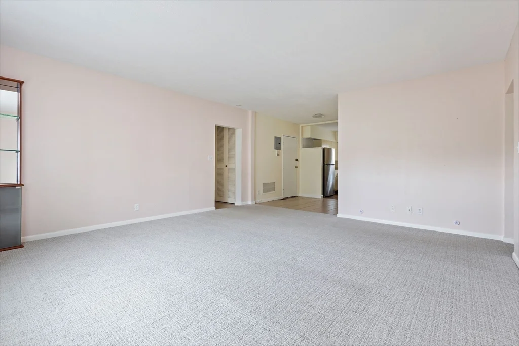 3 bed, 2 bath apartment for rent at 124 Lake Shore Rd Unit 2, Brighton — photo 16 of 22