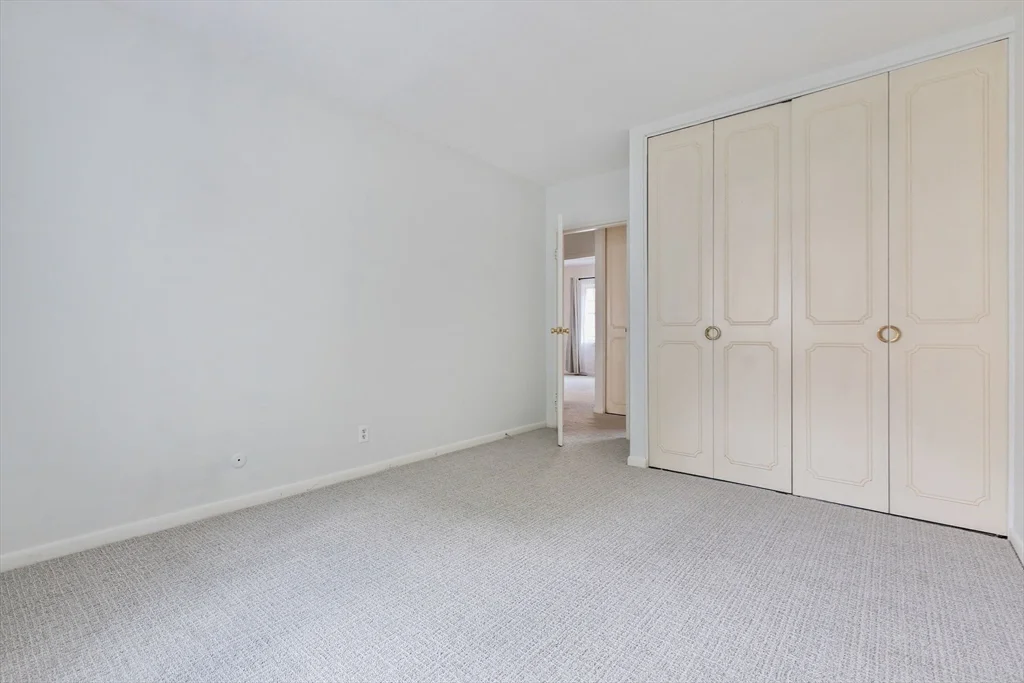 3 bed, 2 bath apartment for rent at 124 Lake Shore Rd Unit 2, Brighton — photo 15 of 22