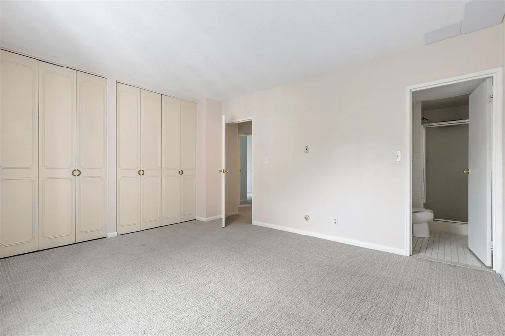 3 bed, 2 bath apartment for rent at 124 Lake Shore Rd Unit 2, Brighton — photo 9 of 22