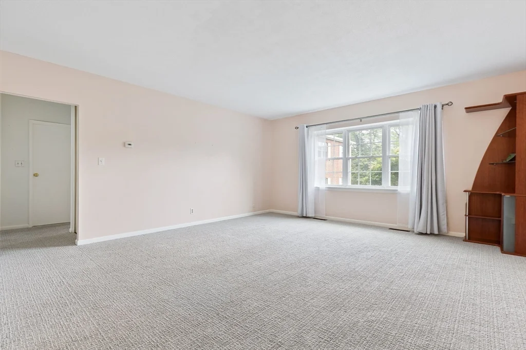 3 bed, 2 bath apartment for rent at 124 Lake Shore Rd Unit 2, Brighton — photo 3 of 22