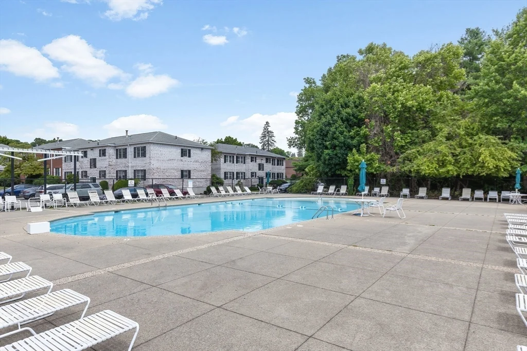3 bed, 2 bath apartment for rent at 124 Lake Shore Rd Unit 2, Brighton — photo 18 of 22