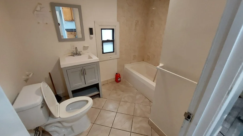 2 bed, 1 bath apartment for rent at 124 Marcella St Unit 1, Roxbury — photo 12 of 13