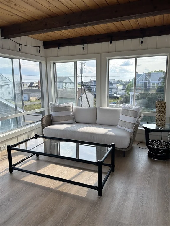 4 bed, 1 bath apartment for rent at 124 Northern Blvd Unit 124, Newbury — photo 6 of 14