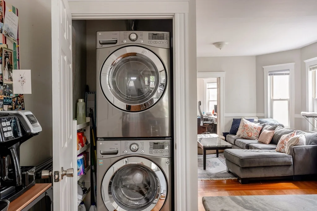 2 bed, 1 bath apartment for rent at 124 Pearson Rd Unit 1, Powder House Square — photo 5 of 13
