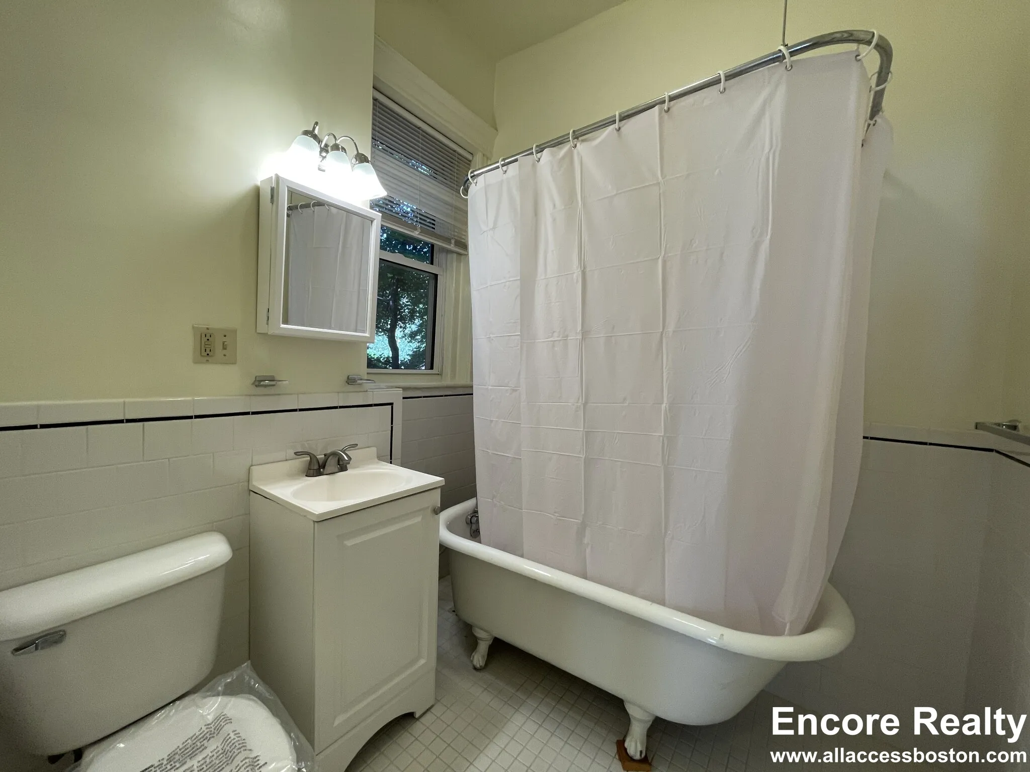 1 bed, 1 bath apartment for rent at 124 Peterborough St Unit 4, Fenway — photo 7 of 12