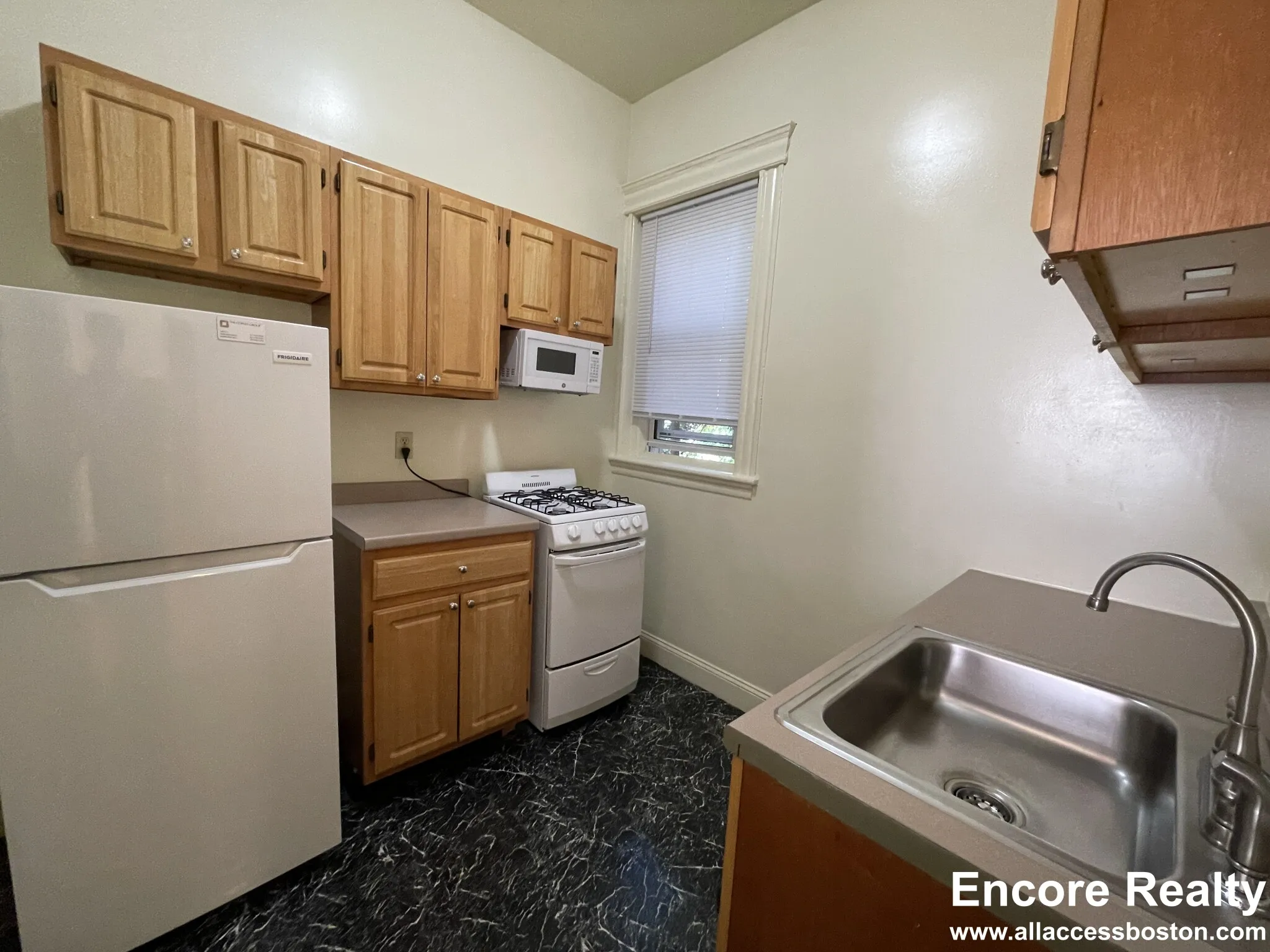 1 bed, 1 bath apartment for rent at 124 Peterborough St Unit 4, Fenway