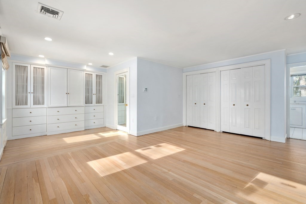4 bed, 2 bath apartment for rent at 124 Rangeley Rd Unit 124, Chestnut Hill — photo 16 of 27
