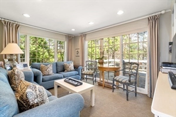 4 bed, 2 bath apartment for rent at 124 Rangeley Rd Unit 124, Chestnut Hill — photo 7 of 27
