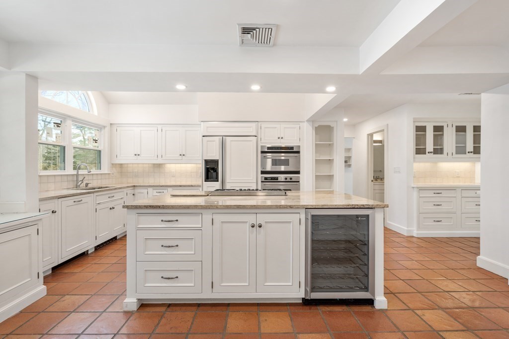 4 bed, 2 bath apartment for rent at 124 Rangeley Rd Unit 124, Chestnut Hill — photo 11 of 27
