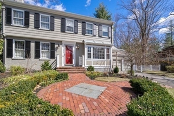 4 bed, 2 bath apartment for rent at 124 Rangeley Rd Unit 124, Chestnut Hill — photo 6 of 27
